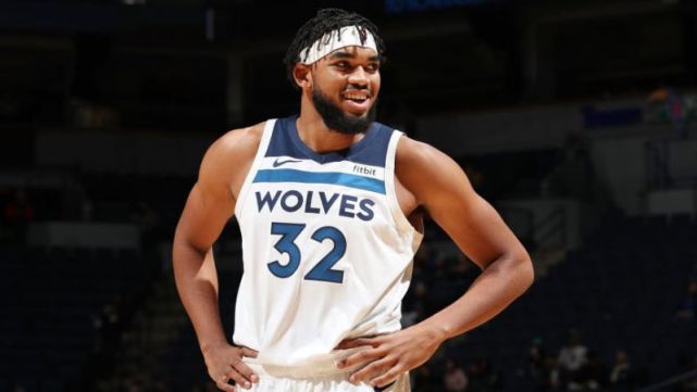 中场新人崭 中场新人崭