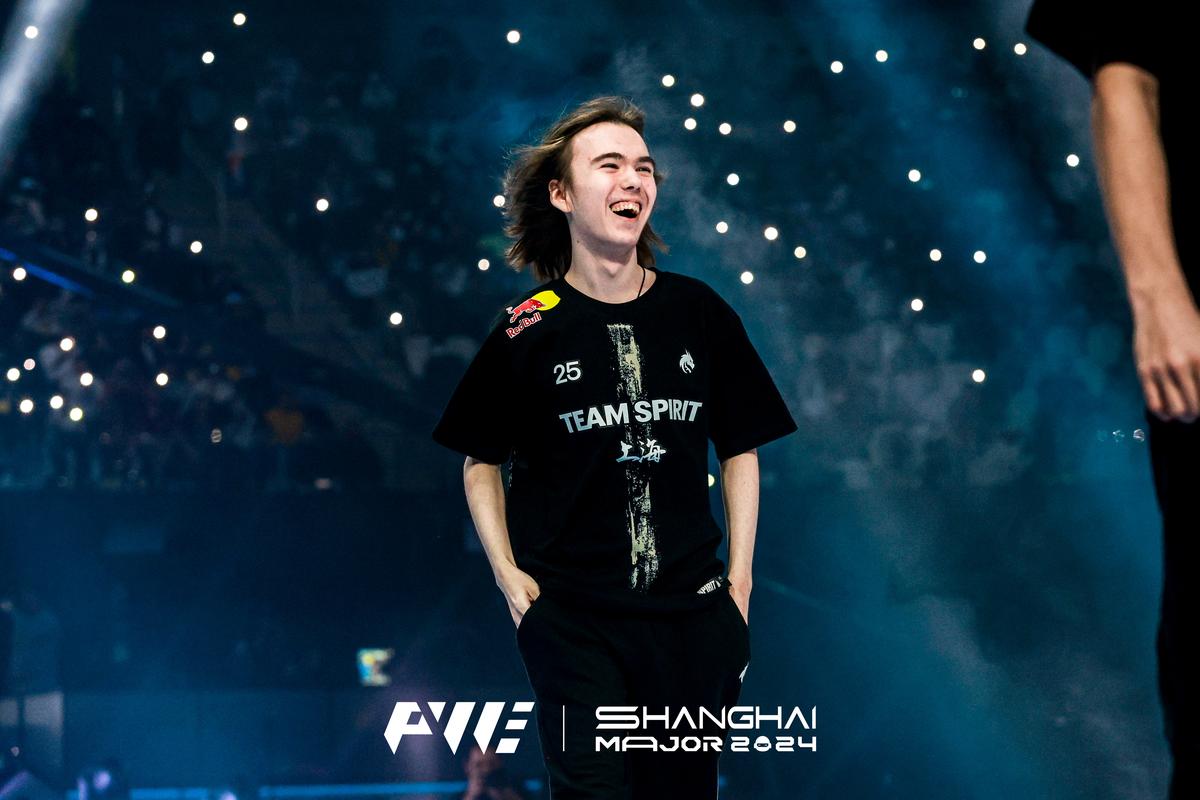 迫使防守者 迫使防守者