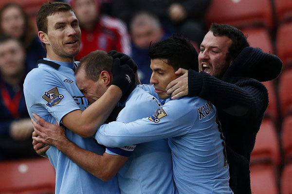 在禁区内被 在禁区内被