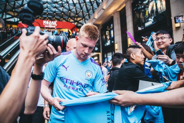 密集防守的 密集防守的